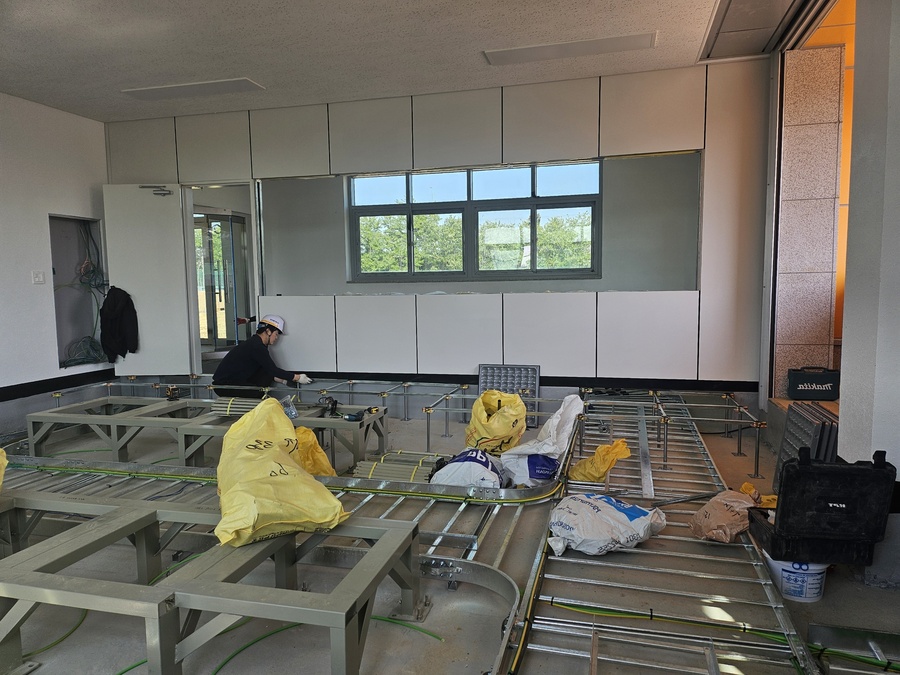 기계실 장비대 레이아웃에 맞춘 악세스플로어 하부 구조 설계