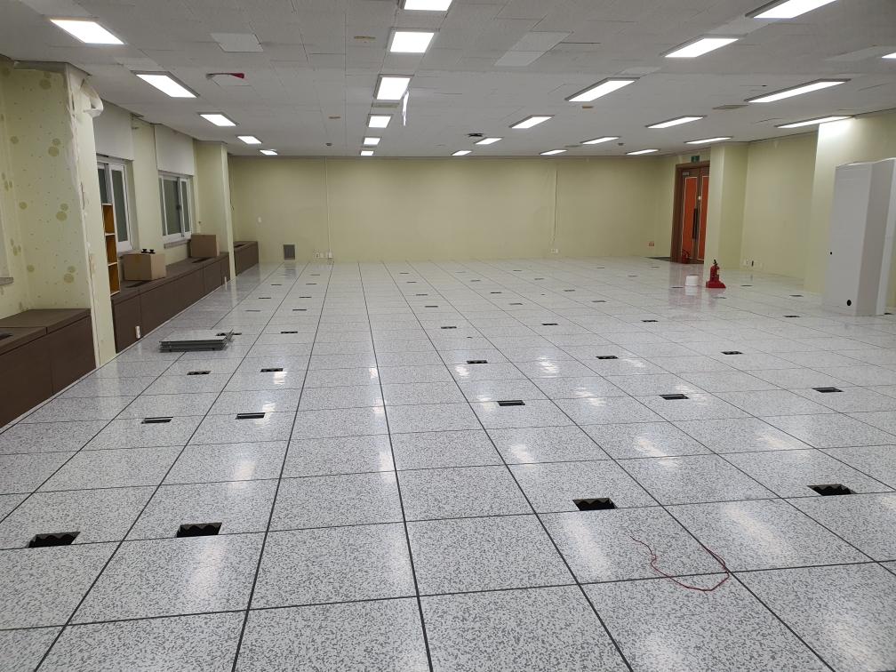 악세스플로어 현장 시공 사례 사진 2